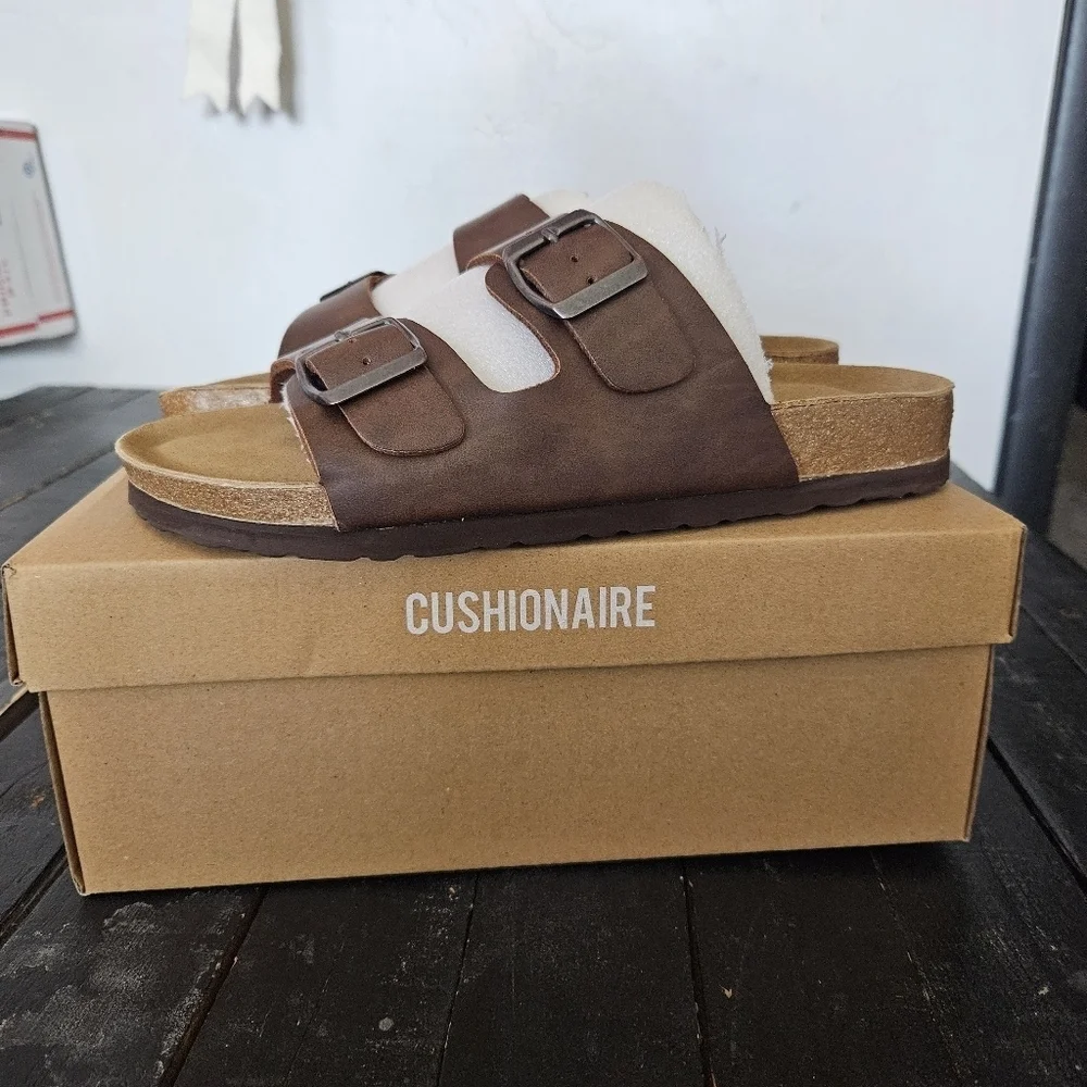 Cushionaire NIB Women's 8 Oily Brown Double-Buckle Sandals with Cork Footbed